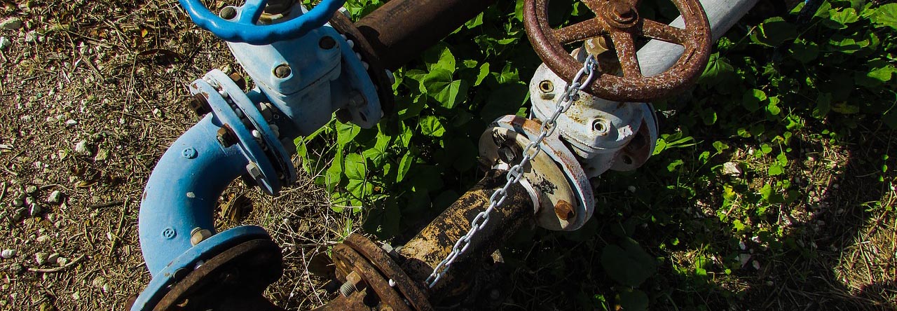 Tuyaux d'alimentation en eau Duraplas dans un champ agricole