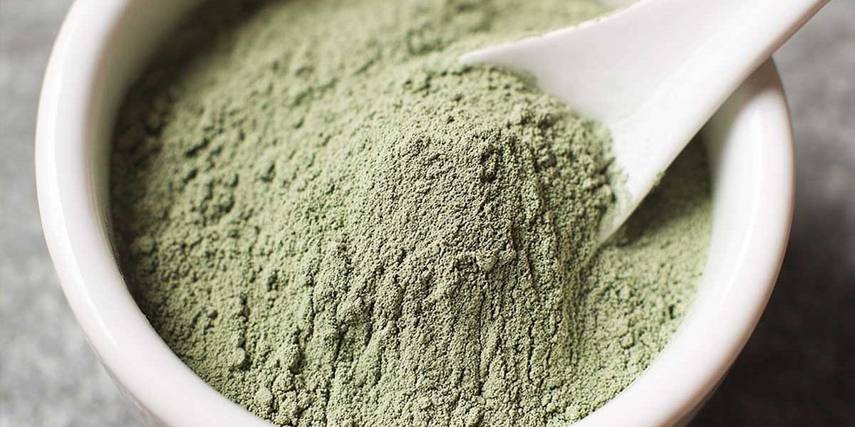 Ce mélange à l’argile protège vraiment les jeunes fruitiers après la taille